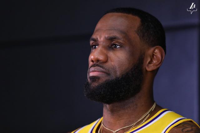 胡金秋24分广厦力克广东 徐杰16分孙铭徽31+8